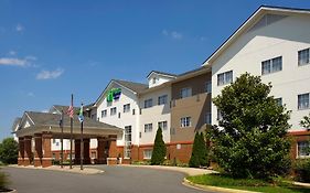 Holiday Inn Express & Suites Charlottesville Ruckersville